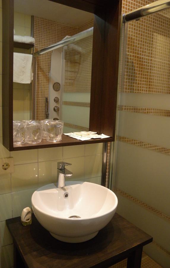 Hotel Villaneila Екстер'єр фото